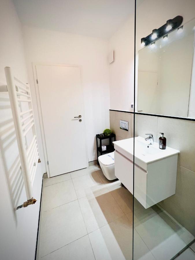 Exquisite - Two Bedroom Apartment Bucarest Exterior foto